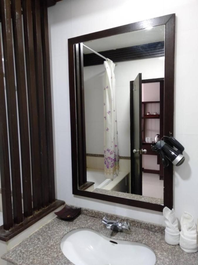 Grand Phranakhon Hotel Αγιουτάγια Εξωτερικό φωτογραφία